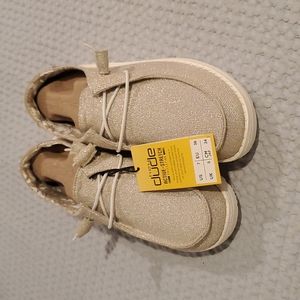Hey Dude Wendy Sparkling Beige Size 7. See description